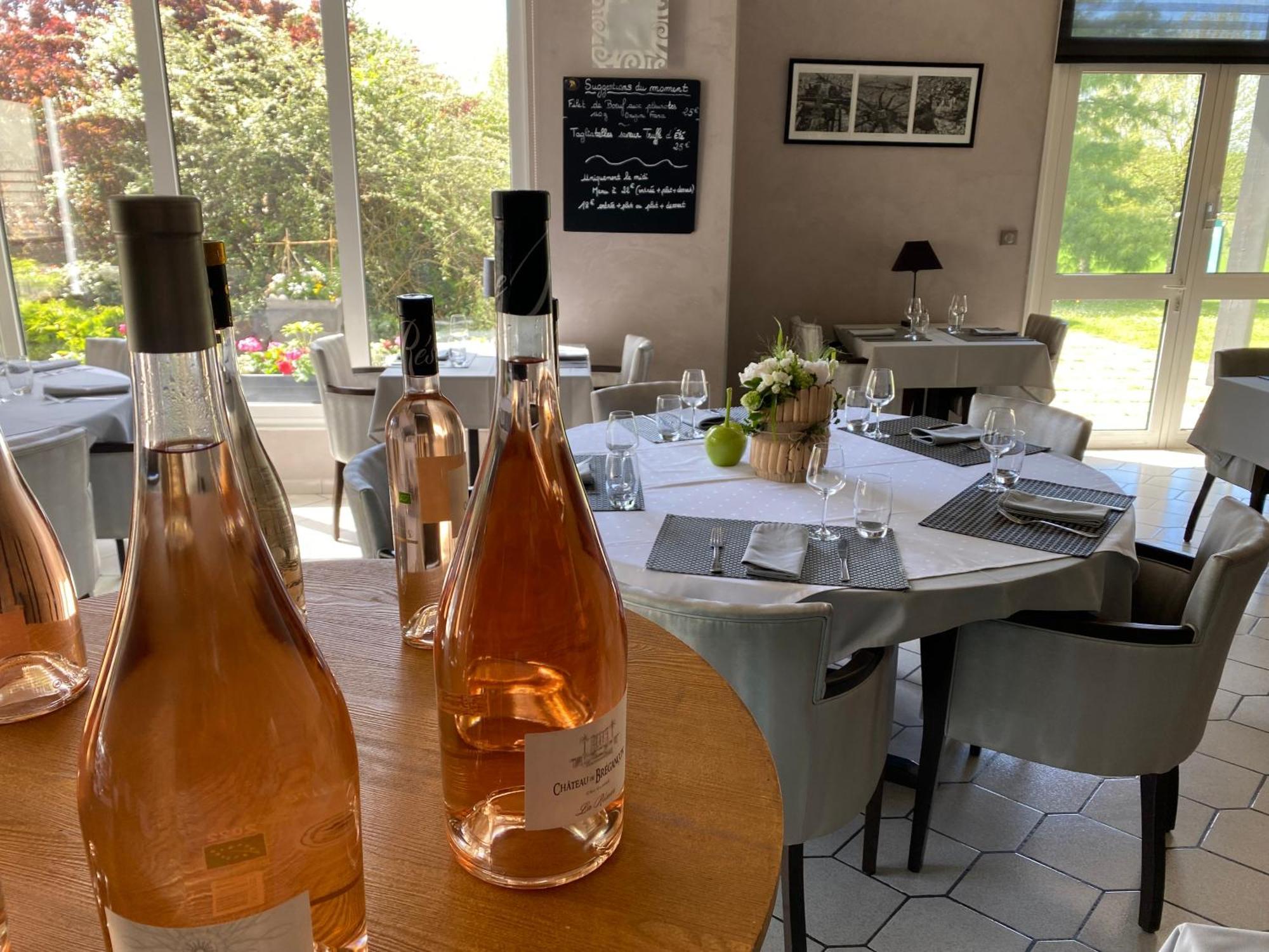 Les Orchidees , Hotel & Restaurant 베르됭쉬르뫼즈 외부 사진